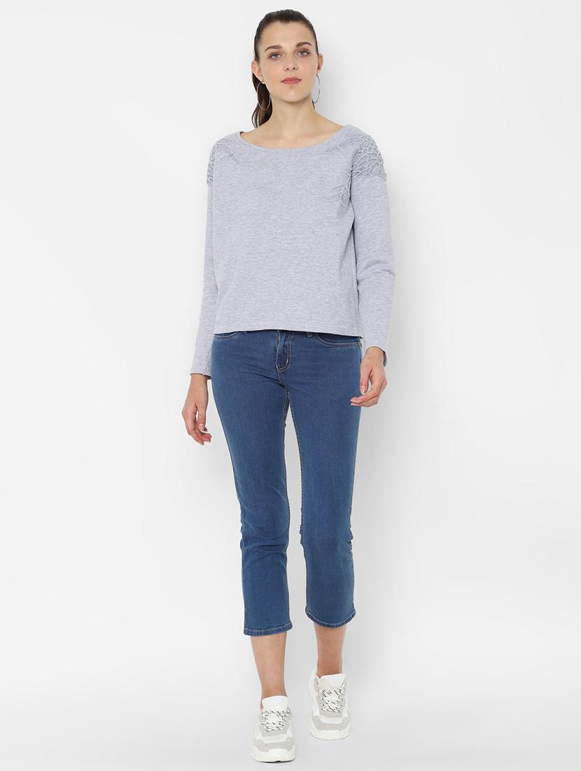 high rise cropped jeans - 16677708 - Zoom Image - 3