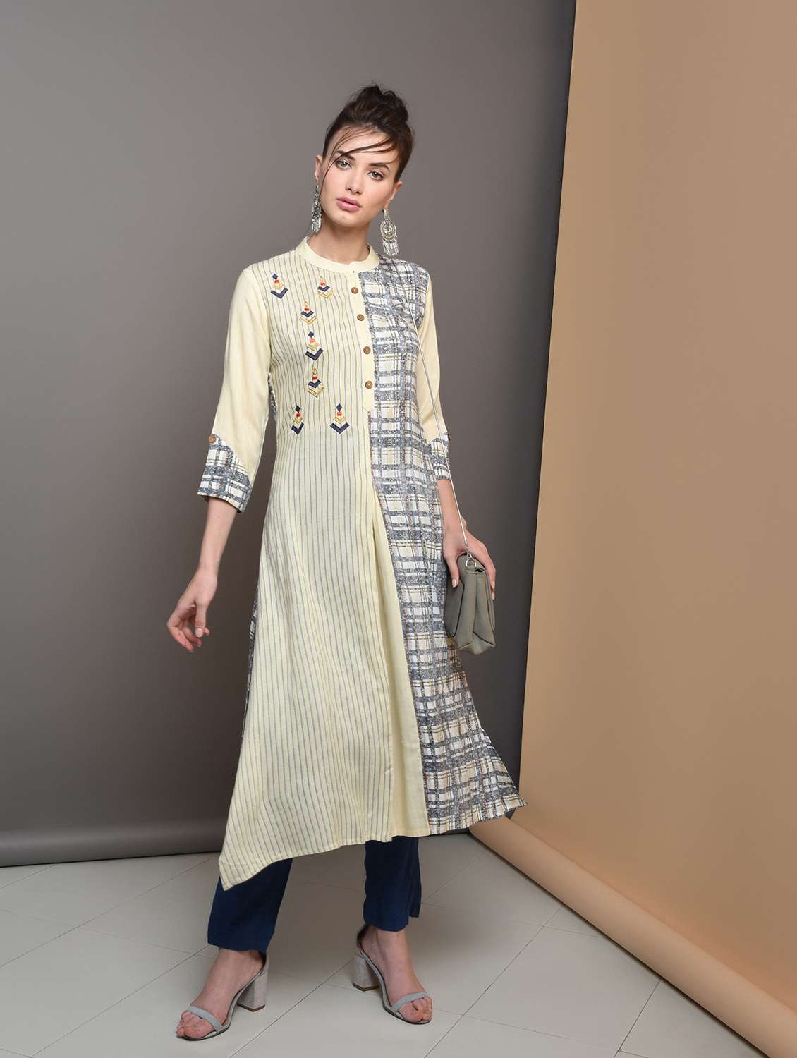 embroidered straight kurta