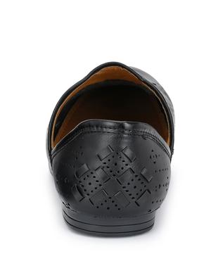 black leatherette slip on jutis - 16694101 - Standard Image - 3