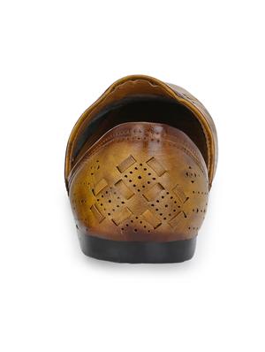 tan leatherette slip on jutis - 16694103 - Standard Image - 3