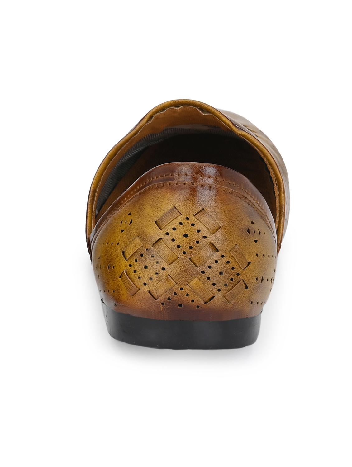 tan leatherette slip on jutis - 16694103 - Zoom Image - 3