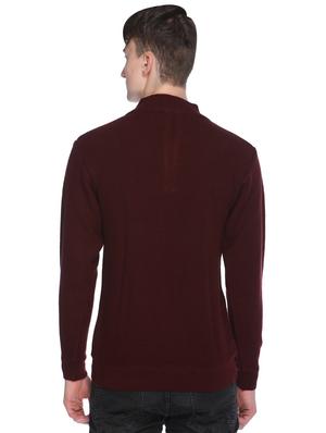 red self design pullover - 16696689 - Standard Image - 3