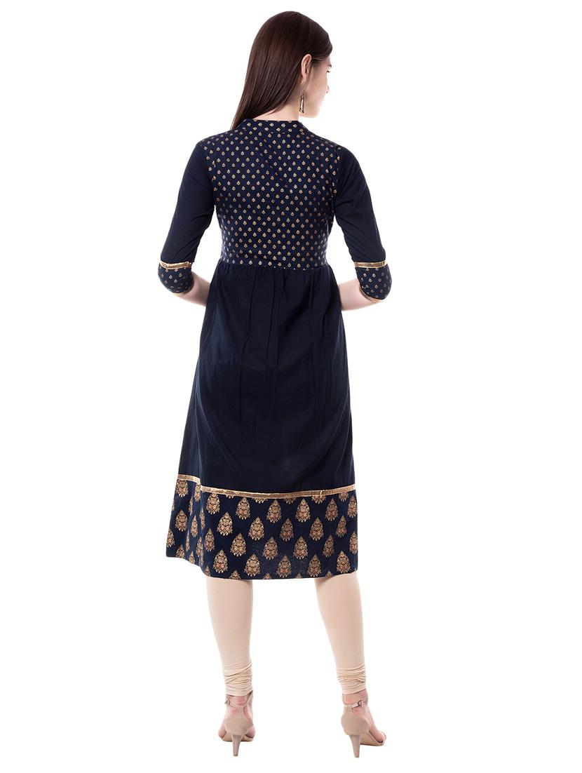 gold print flared kurta - 16708590 - Zoom Image - 3