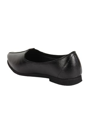 black leatherette slip on jutis - 16712929 - Standard Image - 3