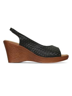 black back strap wedges - 16717322 - Standard Image - 3