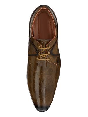 brown patent leather lace-up derbys - 16743632 - Standard Image - 3