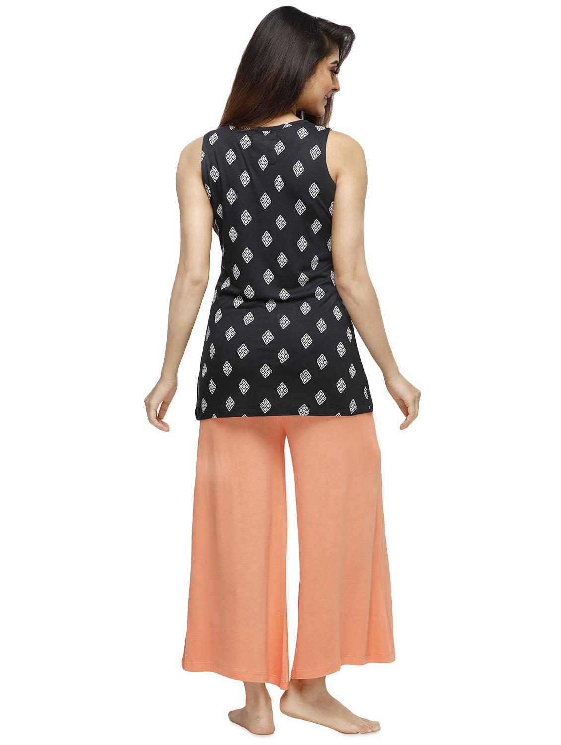 round neck tee with nightwear pajama set - 16745139 - Zoom Image - 3