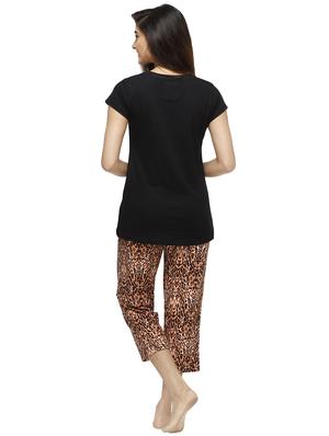 round neck tee with nightwear capri set - 16745141 - Standard Image - 3