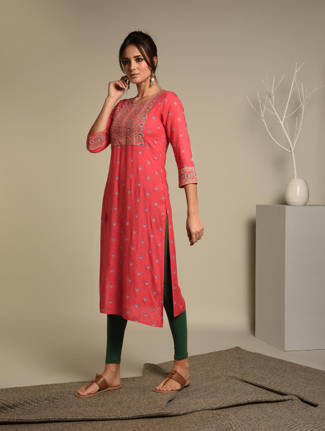 floral straight kurta - 16746335 - Zoom Image - 3