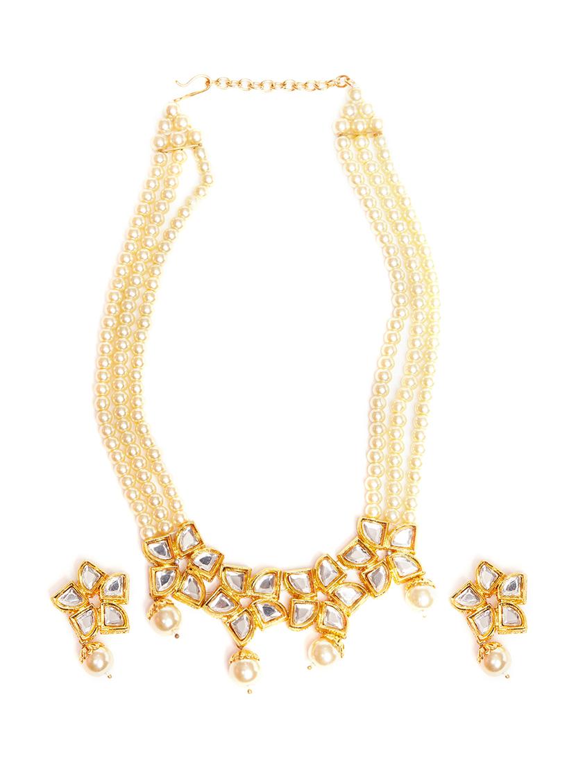 gold metal short necklace - 16811700 - Zoom Image - 3