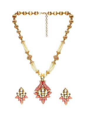 gold metal short necklace - 16811740 - Standard Image - 3