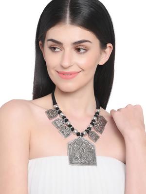 silver metal long necklace - 16829887 - Standard Image - 3