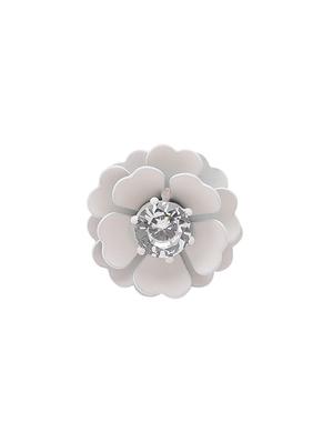 white metal studs earring - 16841824 - Standard Image - 3
