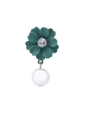 green metal studs earring - 16841841 - Standard Image - 3