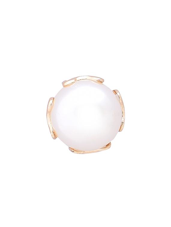white metal studs earring - 16841881 - Zoom Image - 3