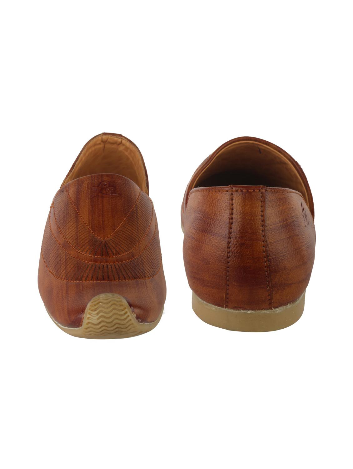 tan slip on jutis - 16921760 - Zoom Image - 3