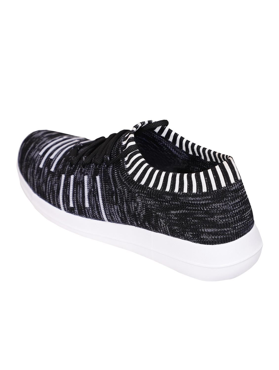 black lace up sport shoes - 16978393 - Zoom Image - 3