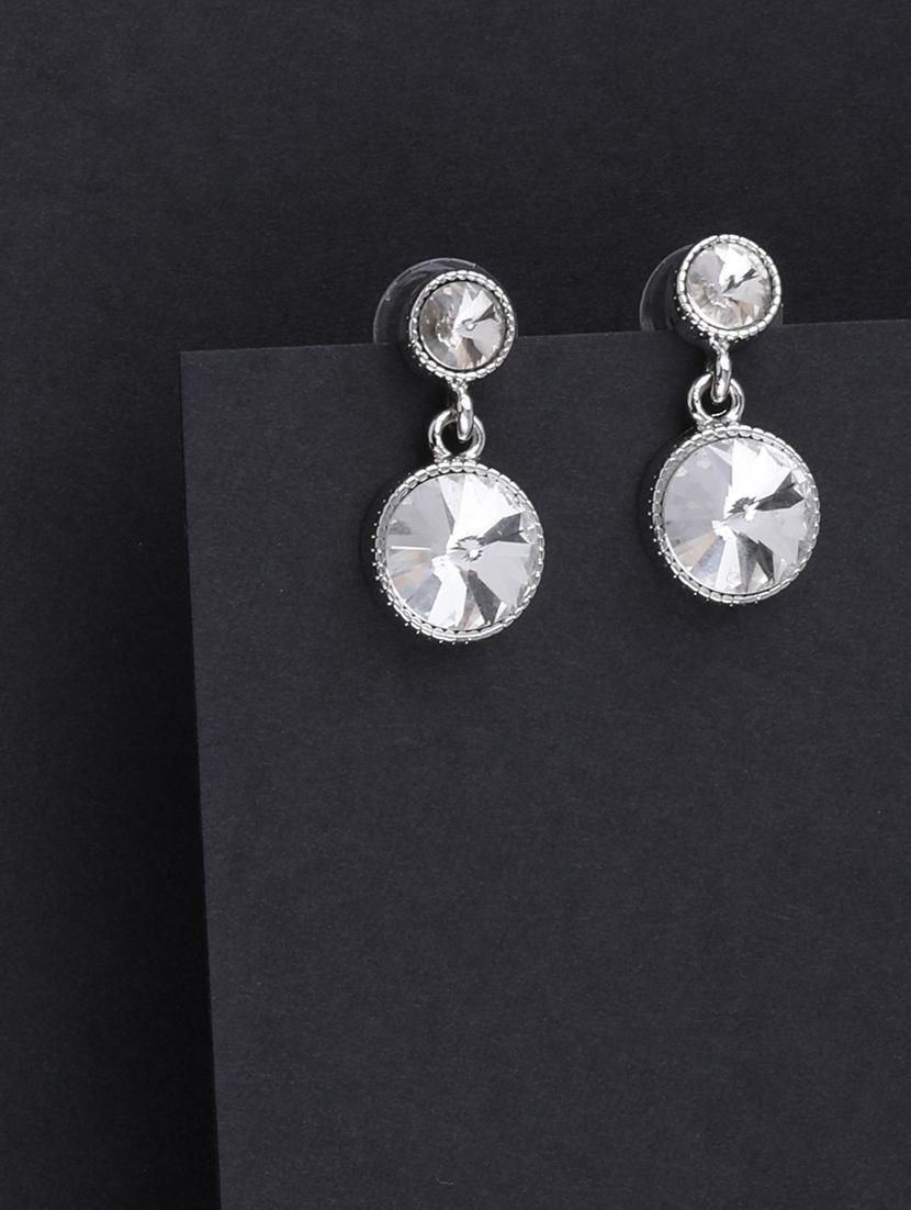 silver metal studs earring - 16979636 - Zoom Image - 3