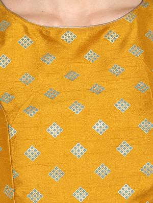 contrast flared lehenga - 17085897 - Standard Image - 6