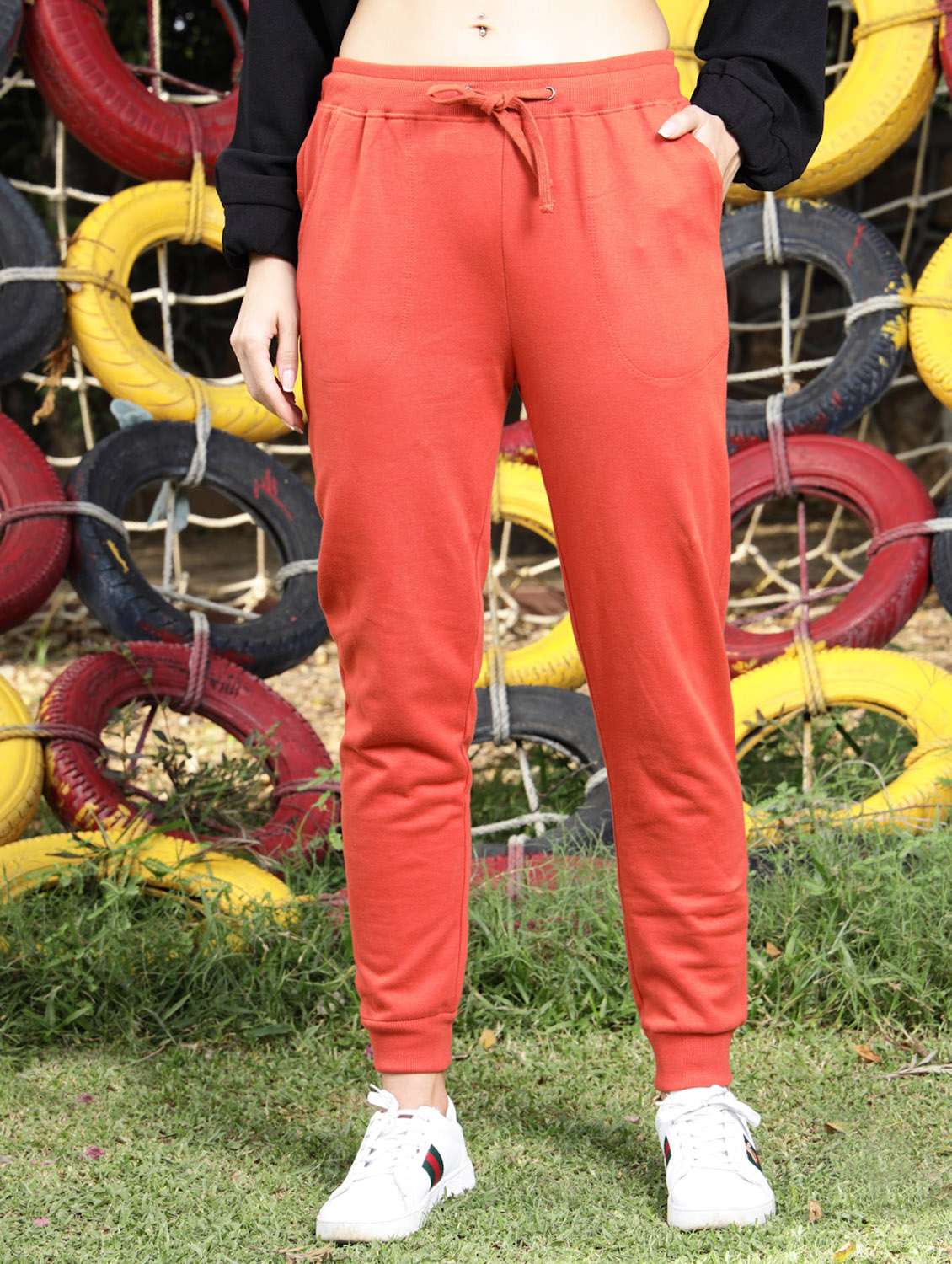red solid track pant