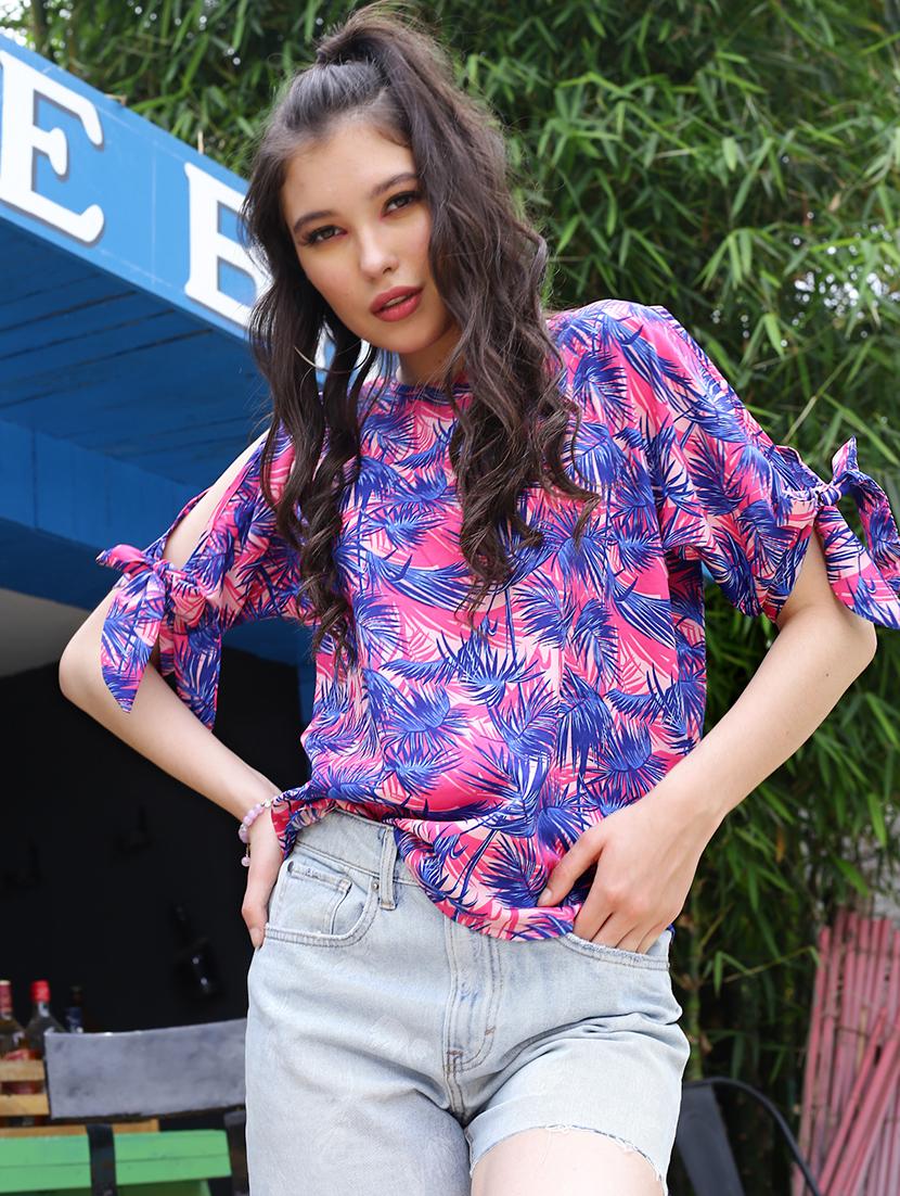 women's straight round neck top