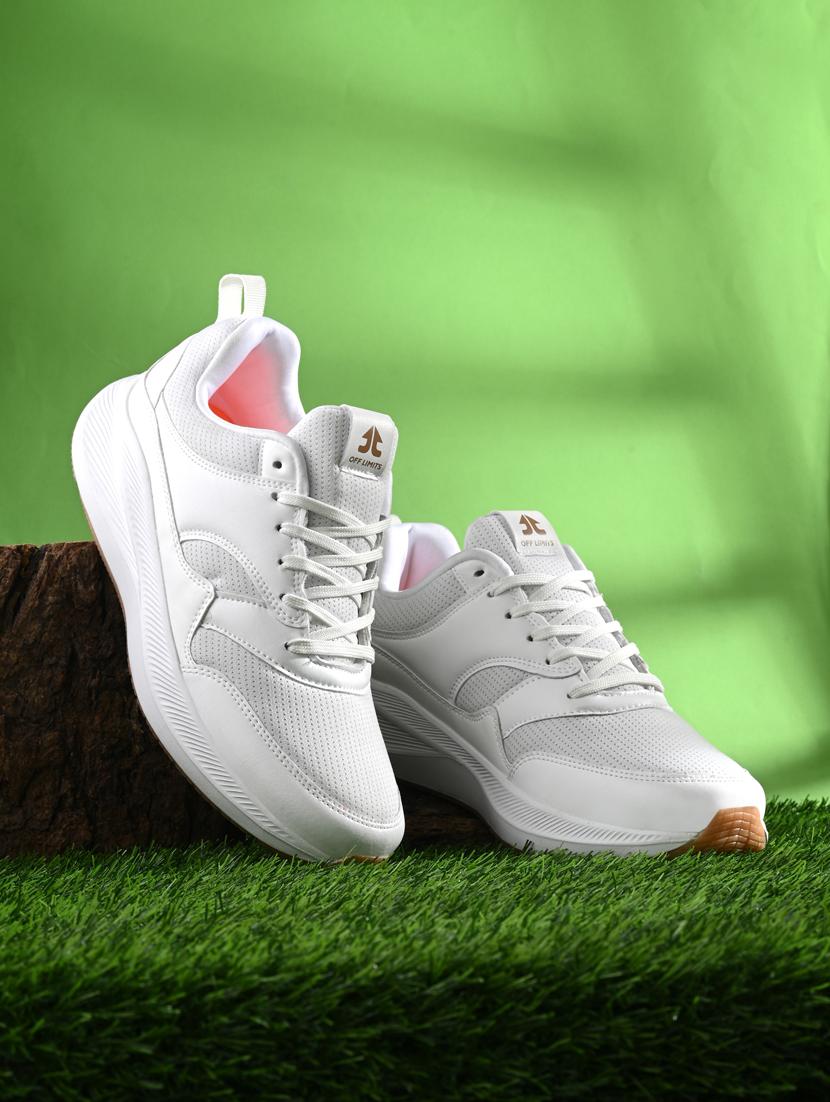 men white lace-up running sports shoe