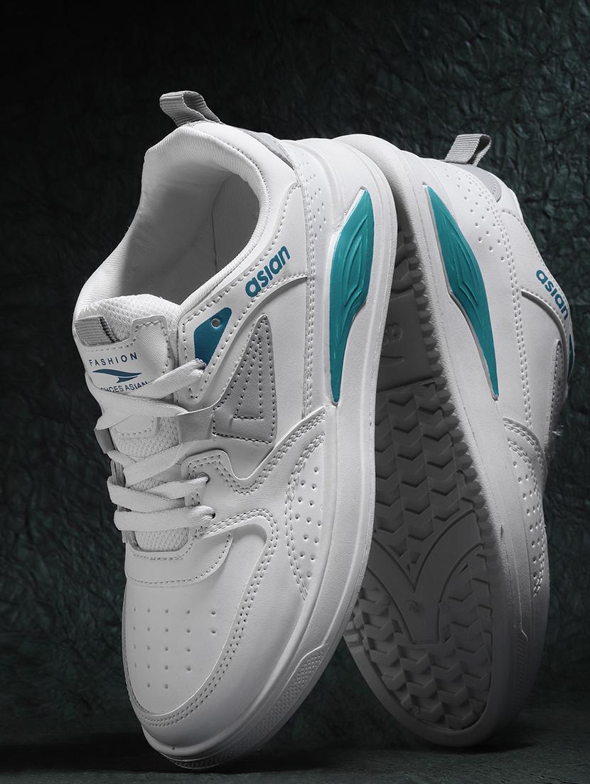 men white lace up sneaker