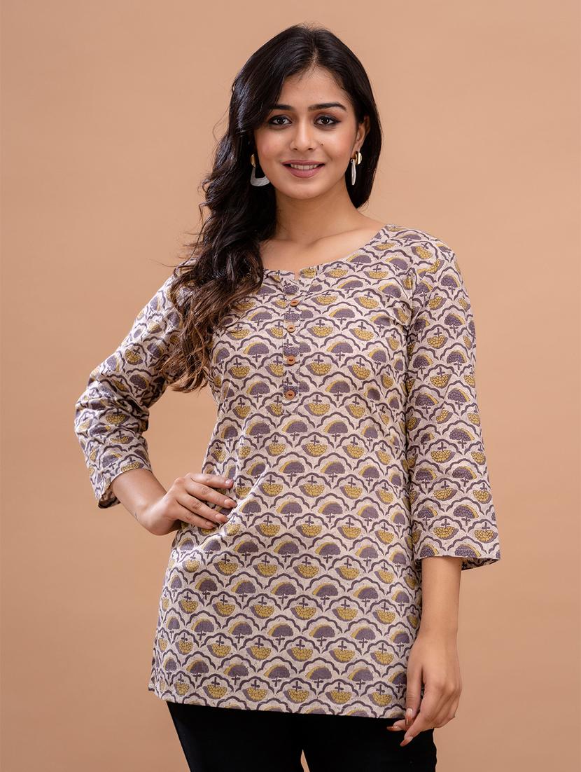 women printed three quarter sleeve short kurti
