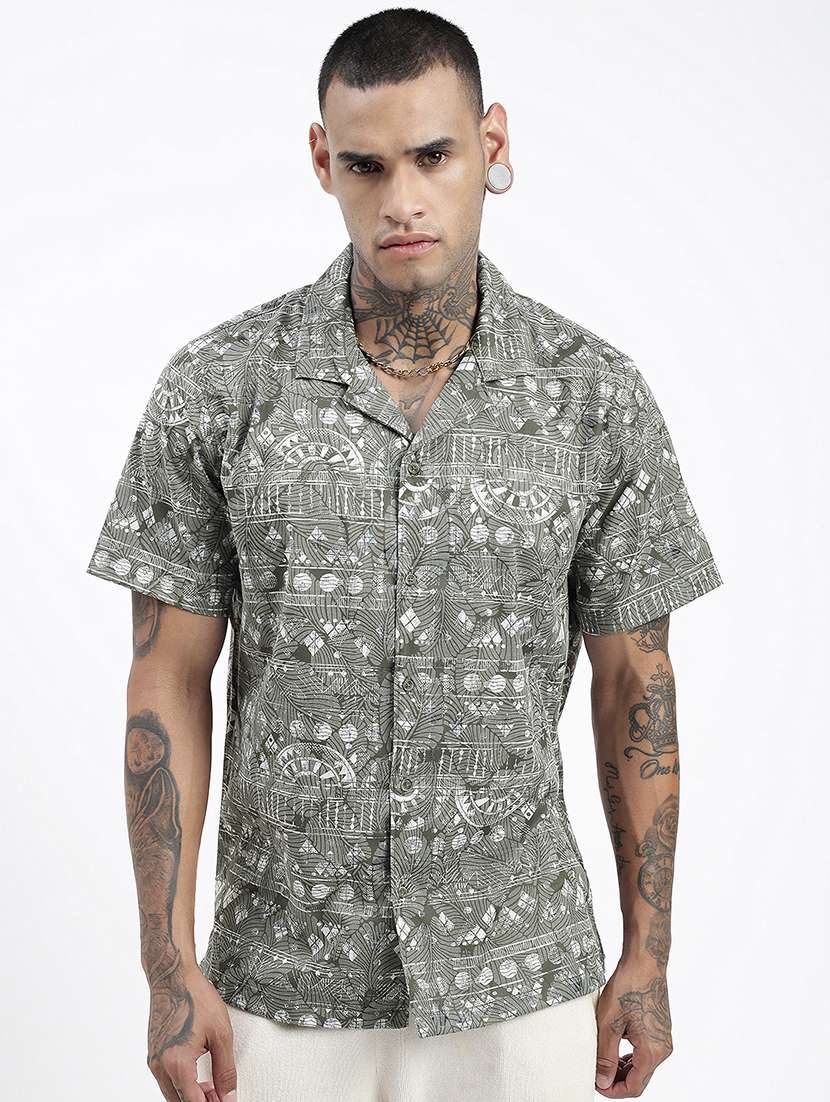 men short sleeves printed casual shirt