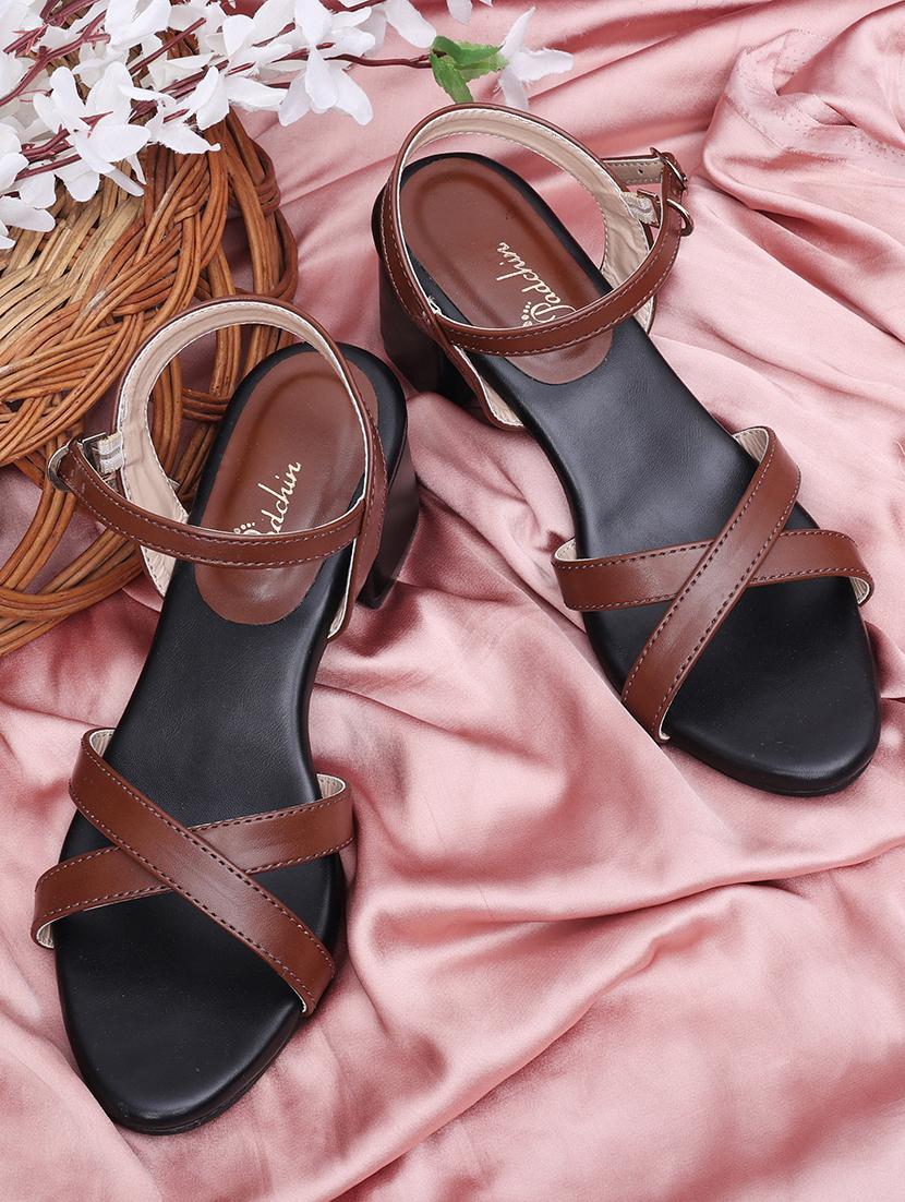 women solid ankle strap sandal