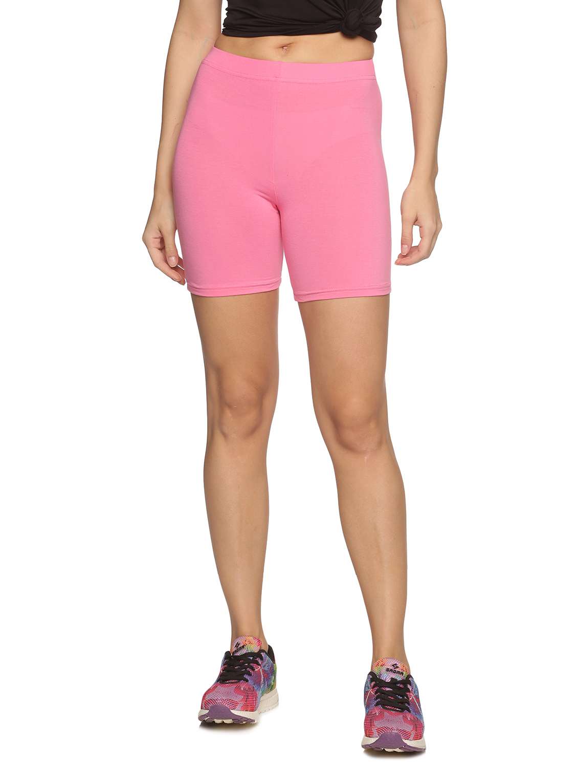 women mid rise solid cycling shorts