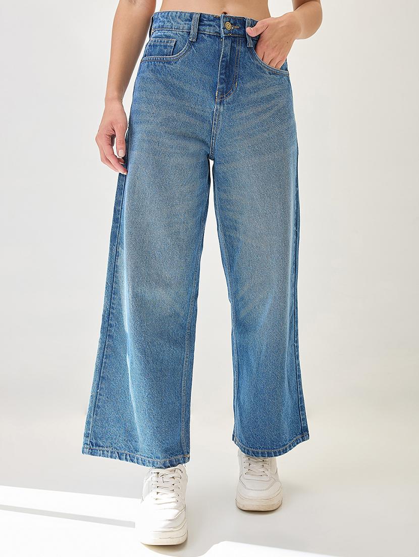 globus women light blue cotton whiskers effect mid-rise wide leg denim jeans
