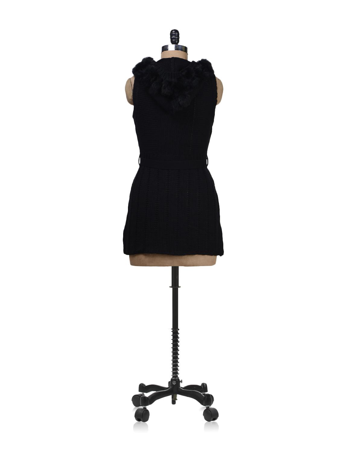 sleeveless black sweater with fur - 51242 - Zoom Image - 3