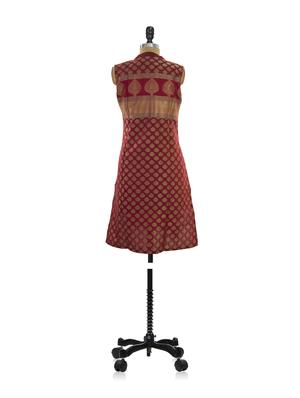 Red and Gold Sleeveless Kurta - 913309 - Standard Image - 3