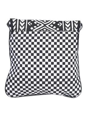 monochrome ikat print sling bag - 948024 - Standard Image - 3