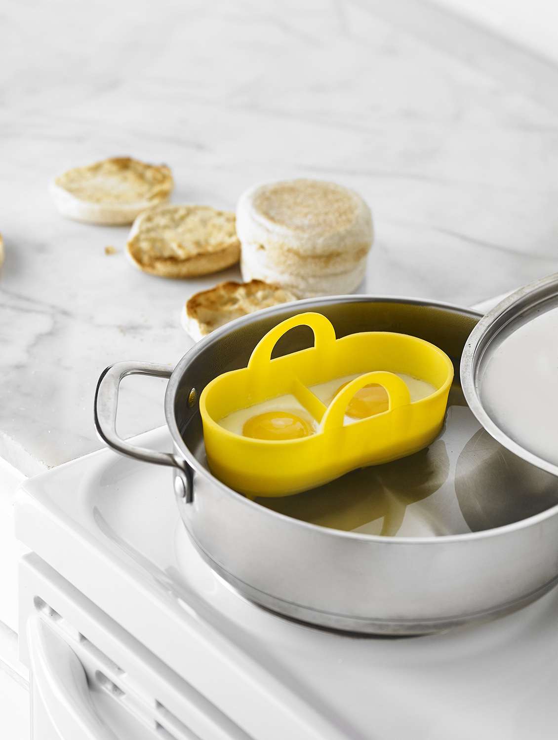 dual egg poacher with lid
