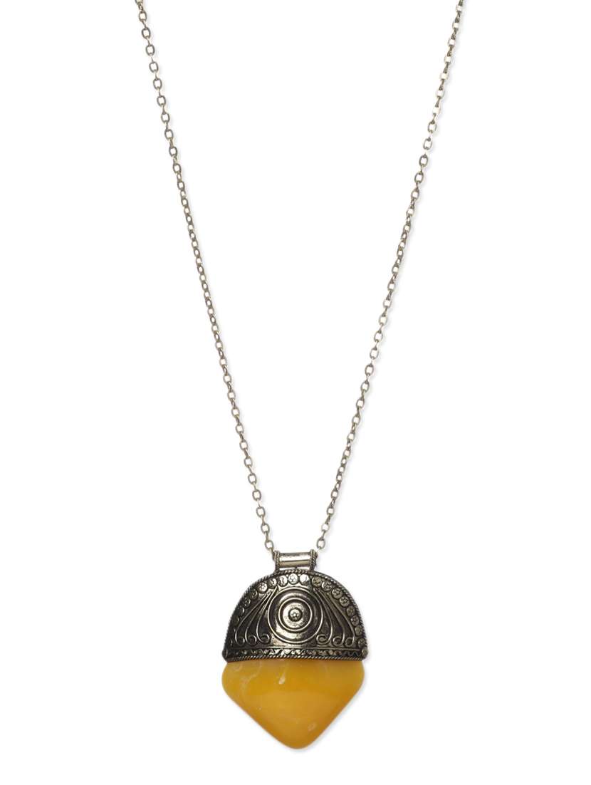 yellow metal alloy necklace
