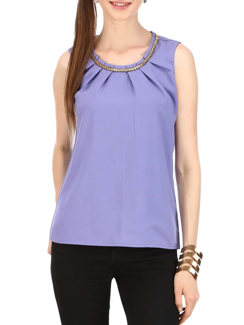 pleated neckline sleeveless top
