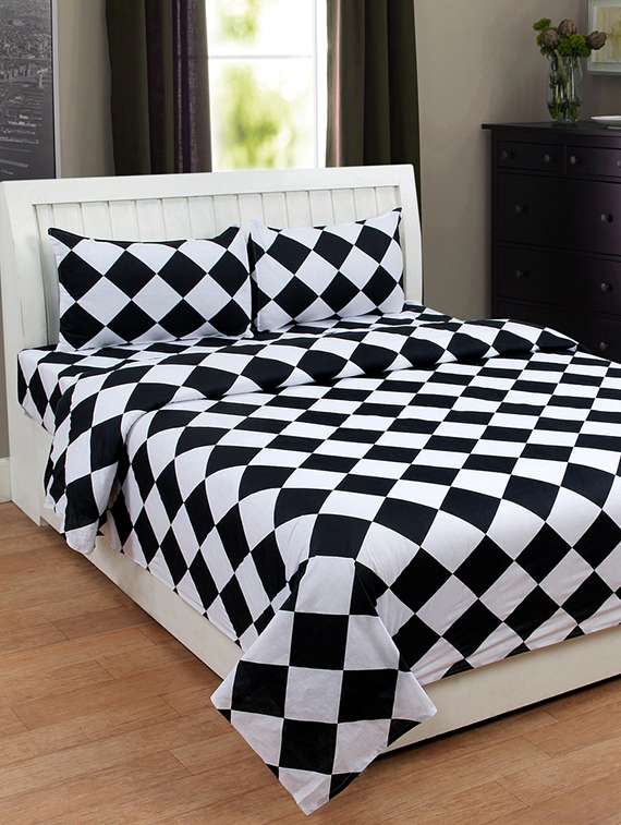 black cotton blend double bedsheet with 2 pillow covers