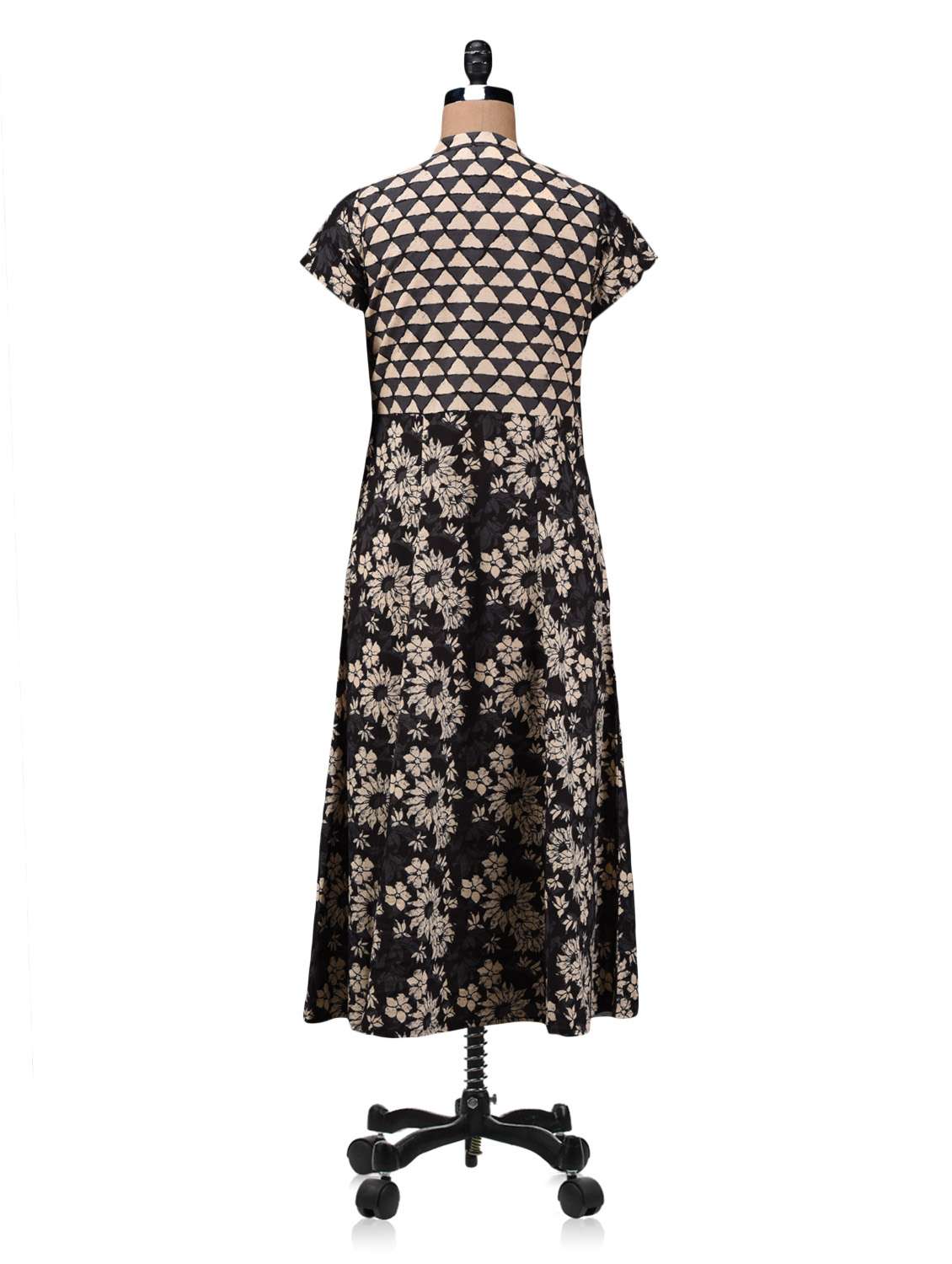 black embroidered printed cotton kurta - 1208868 - Standard Image - 2
