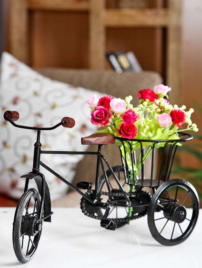 desi karigar wooden  rickshaw flower holder