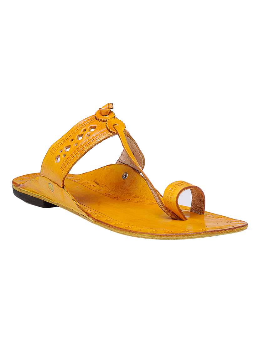 brown one toe kolhapuri