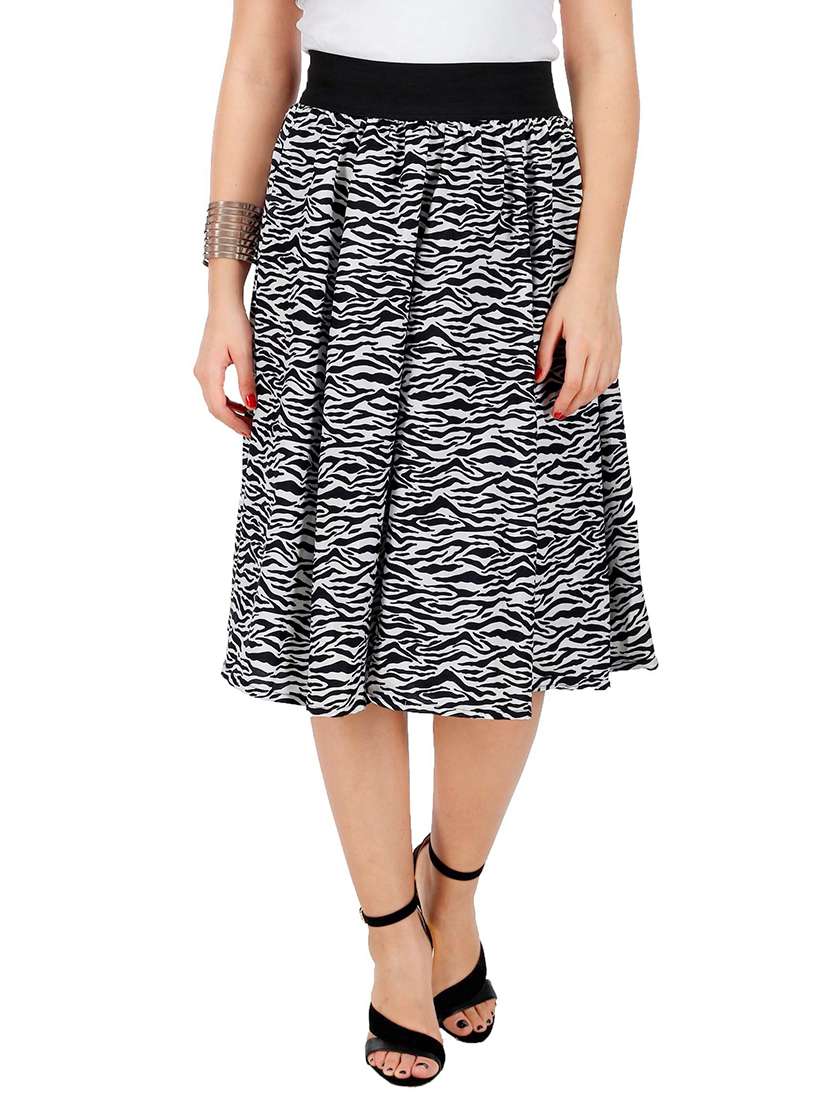 black printed crepe flared skirt