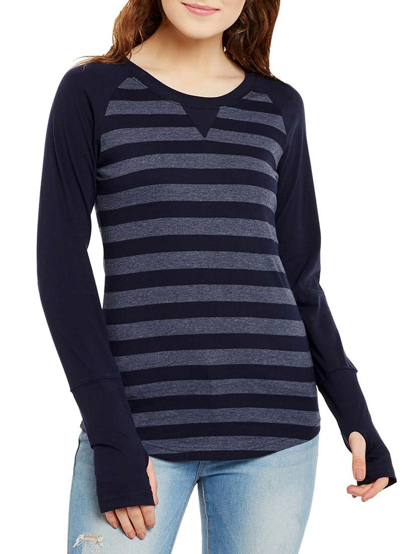thumb hole sleeved striped tee 