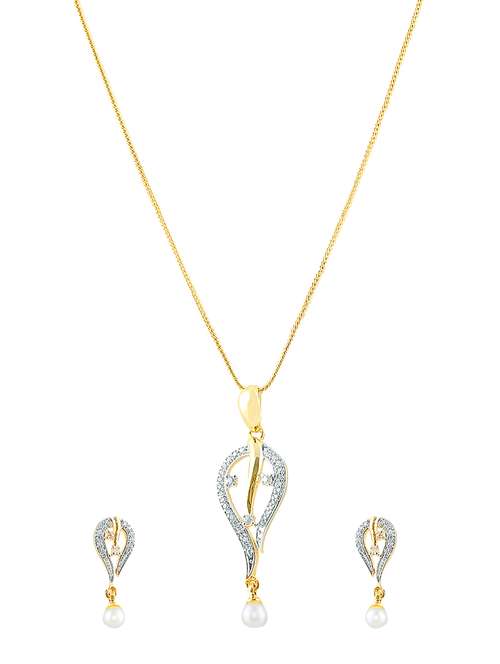 gold brass set - 13429652 -  Standard Image - 0