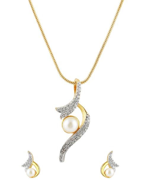 gold brass set - 13429706 -  Standard Image - 0