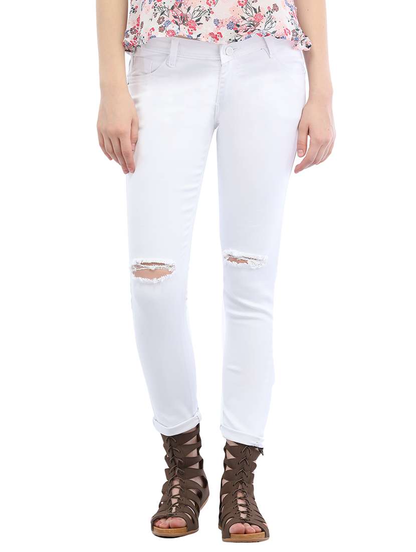 white knee slit denim jean