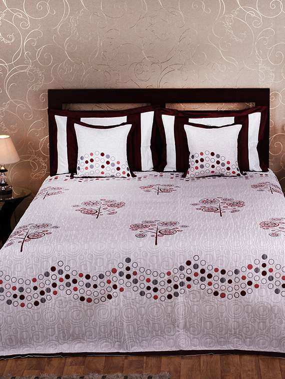rasberrie white cotton reversible bed cover