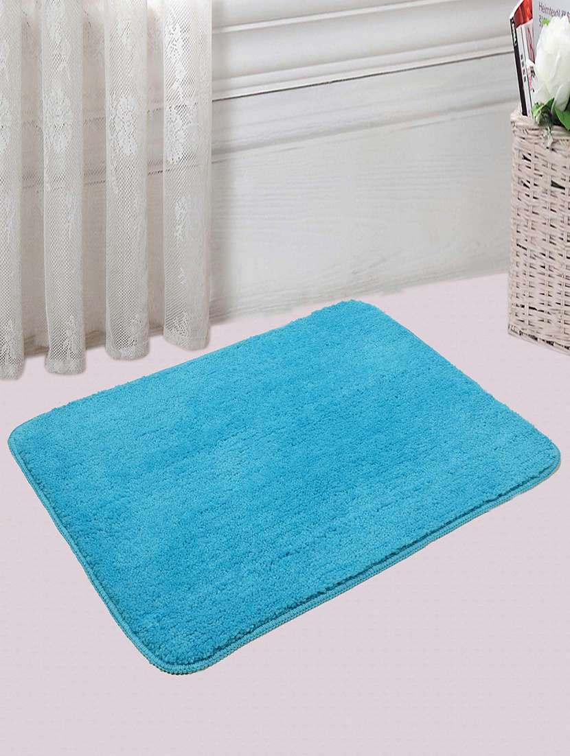 set of 2 soft microfiber anti skid bathmat - 14124521 - Standard Image - 2