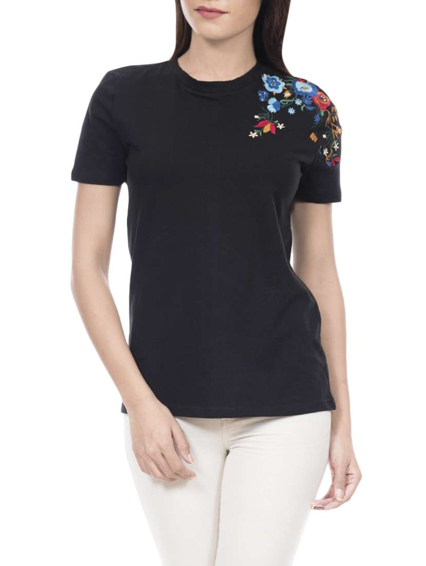 women's placement print round neck t-shirt
